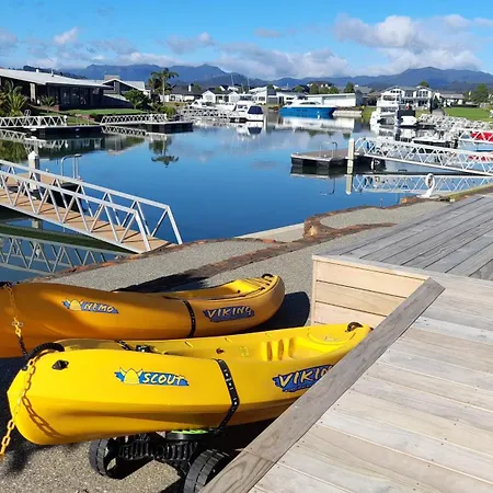 Mermaid Waterways Whitianga Exterior photo