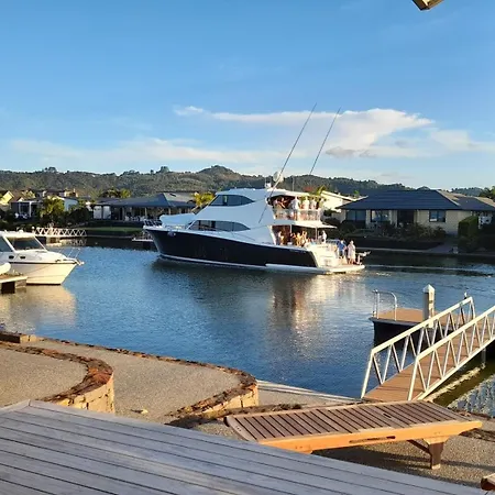 Mermaid Waterways Whitianga Exterior photo